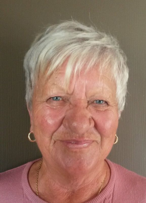 Cadeau relooking manosque à domicile : colorimétrie, morpho visage , auto maquillage, coiffeur